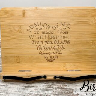 We just got a shipment of these beautiful recipe stands in and we’re in love! 😍😍

We have ready to ship and custom designs available. Order yours in time for Mother’s Day! 💐